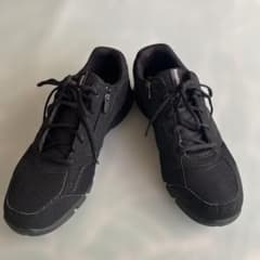 ⭐︎ Reebok リーボック　ジップ付き　ブラックのサムネイル
