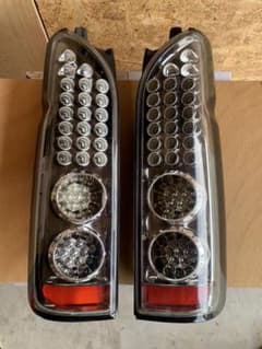 ハイエース200系 LEDテールランプのサムネイル