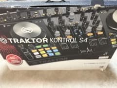 TRAKTOR KONTROL S4 MK2 DJコントローラーのサムネイル