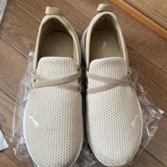PUMA スニーカー ベージュ スリッポン