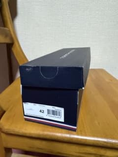 TOMMY HILFIGER ビーチサンダル 42サイズのサムネイル
