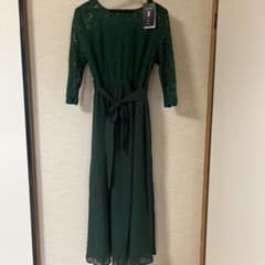 ドレスのサムネイル