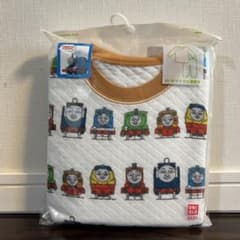 ★新品未使用★ ユニクロ キルトパジャマ きかんしゃトーマス 90cmのサムネイル