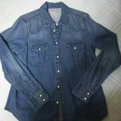 GAPのデニムシャツのサムネイル