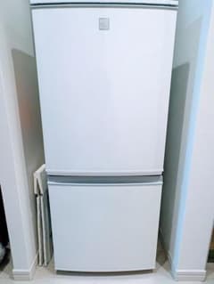 シャープ 冷凍冷蔵庫 SJ-14E7-KW 送料込み - メルカリ