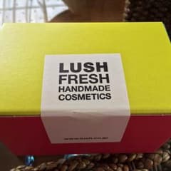 LUSH 洗顔のサムネイル