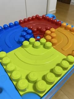 メガブロック(MEGA BLOKS) ブロック遊び 収納ケース付き テーブルのサムネイル