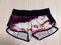 ルルレモン ランニングパンツのサムネイル