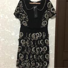 タグ付きカット花ワンピースのサムネイル