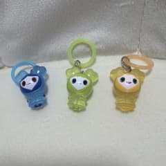 ぷ*ん様 TWICE めじるしアクセサリー　3個セットのサムネイル