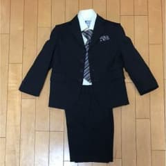 男の子 スーツのサムネイル