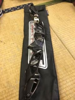 [美品]HOYT ハンドル エピック 黒 アーチェリーのサムネイル