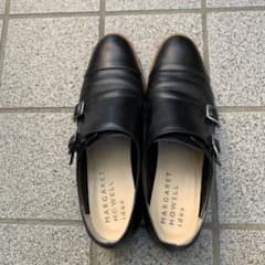 MARGARET HOWELL 黒 ローファー 2バックル付きのサムネイル