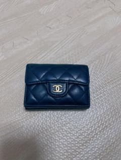 CHANEL三つ折りミニ財布のサムネイル