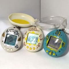 当時物】たまごっちセット 初代(時計)＆森(白/キャラ)&天使(パール白