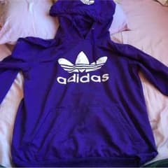 adidasパーカーのサムネイル