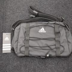 adidas ショルダーバッグ ブラック 4Lのサムネイル