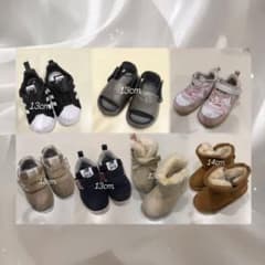 子供の靴のサムネイル