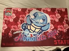 ゲ*ン様 WCS2024 ホノルル スタッフ プレイマット STAFF - メルカリ