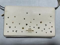 【MI様専用】COACH ショルダーウォレット　スタッズ付きのサムネイル