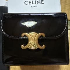 ‪*‬様 CELINE トリオンフ 三つ折り財布 パテントレザーのサムネイル