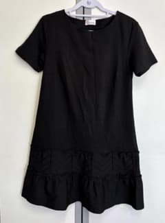 RED VALENTINO ブラック ミニワンピース 半袖 フリルデザイン - メルカリ