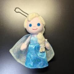 アナと雪の女王 イッツアスモールワールド エルサ ぬいぐるみ バッジ