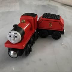 機関車トーマス ジェームスのサムネイル