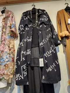 新品 未使用 数式プリント ロングコート ブラック ゆったりサイズ 