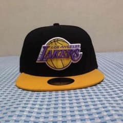 NewEra 正規品 LAKERS 美品！のサムネイル