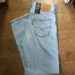 今だけ値下げ！Levi's デニム　リーバイス　新品のサムネイル