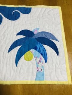 ハワイアンキルト ランチョンマット タペストリー 椰子の木と波 - メルカリ