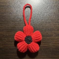 アフガン編み　花ストラップ　赤のサムネイル