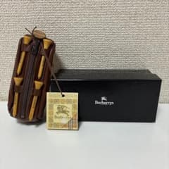 Made in England, Burberry golf ball bag with tees and markers (①)