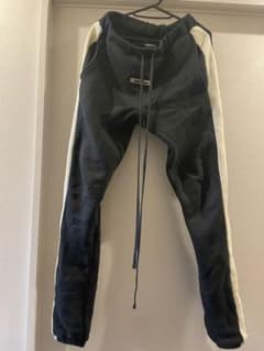 fog essentials スウェットパンツのサムネイル