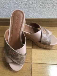coach厚底サンダル　難あり！のサムネイル