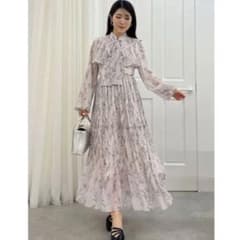 MERCURYDUO 머큐리 듀오 꽃 무늬 플리츠 티아드 원피스