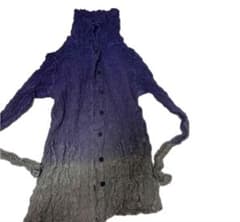 極美品✨ISSEY MIYAKE me グラデーション　プリーツ　長袖 me ISSEY MIYAKE グラデーション 長袖 カーディガン - メルカリ