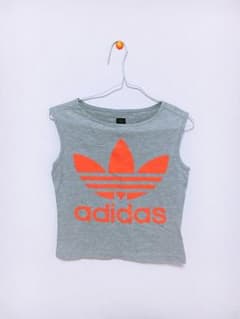 adidasオリジナルのサムネイル