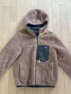 Patagonia キッズ リバーシブルダウンのサムネイル