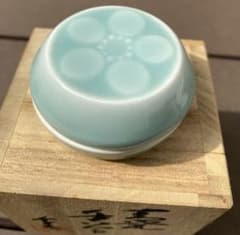 茶道具】小笠原長春 造 玉瓷香合｜青磁・共箱付｜上品な釉景 - メルカリ