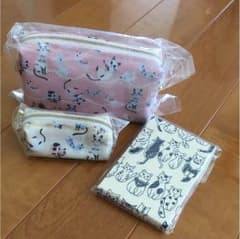 ネコポーチ中・小＆ネコミラーฅ^•ω•^ฅ3個セットのサムネイル