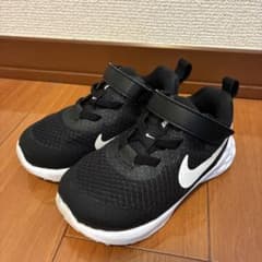 NIKE キッズ スニーカー ブラックのサムネイル