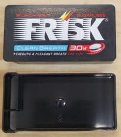 フリスク FRISK 空箱 空ケース 旧型 120％ Booster 黒箱のサムネイル