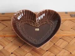 Guldkroken Hjo　ハート型ブラウン大きな皿 Guldkroken Hjo ハート型ブラウン大きな皿 - メルカリ