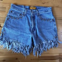 すみれ様専用　購入リーバイス　リメイク　デニムショートパンツのサムネイル