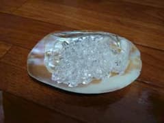 水晶さざれ石と貝殻のサムネイル