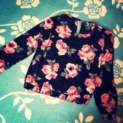 H＆Ｍ花柄トップスのサムネイル