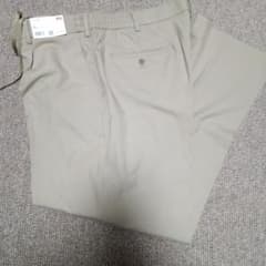 UNIQLO タックワイドパンツ 3XL ベージュのサムネイル