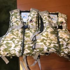 子供用ライフジャケットのサムネイル